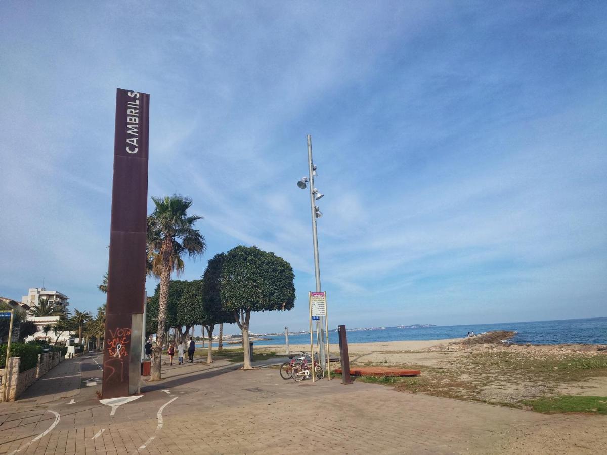 Primera Linia De Mar, Zona Tranquila Apartment Cambrils Bagian luar foto