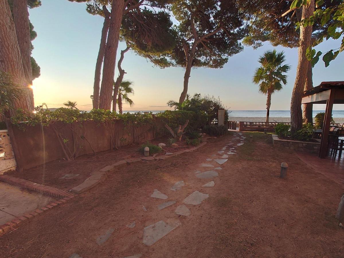 Primera Linia De Mar, Zona Tranquila Apartment Cambrils Bagian luar foto