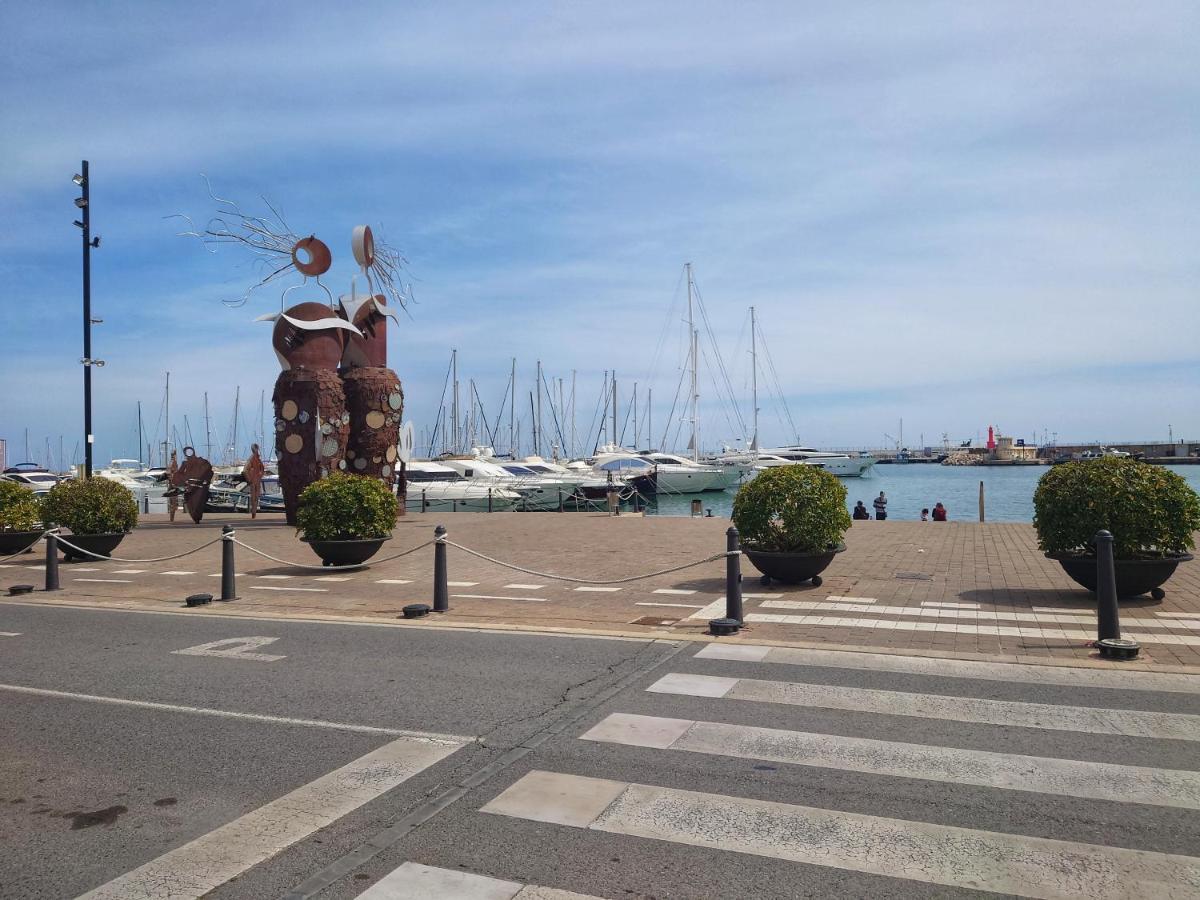 Primera Linia De Mar, Zona Tranquila Apartment Cambrils Bagian luar foto