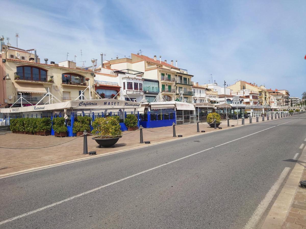 Primera Linia De Mar, Zona Tranquila Apartment Cambrils Bagian luar foto